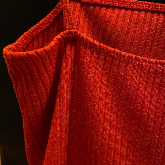 Topshop women's red Bodysuit
Size US 8 - Picture 5 of 16